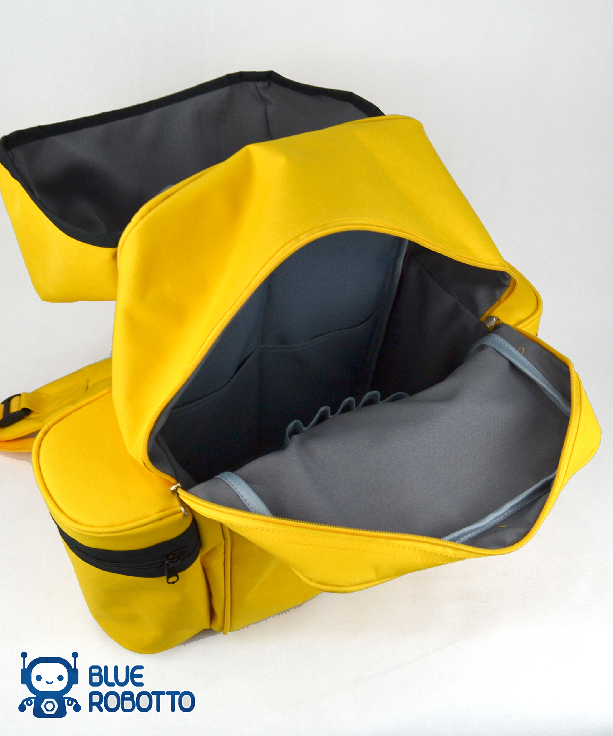 Red Trainer backpack - Image 7